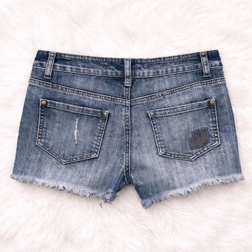 a.n.a Distressed Denim Shorts Size 4 Fits Like 2 Raw Hem Y2K Festival Casual - Picture 2 of 3